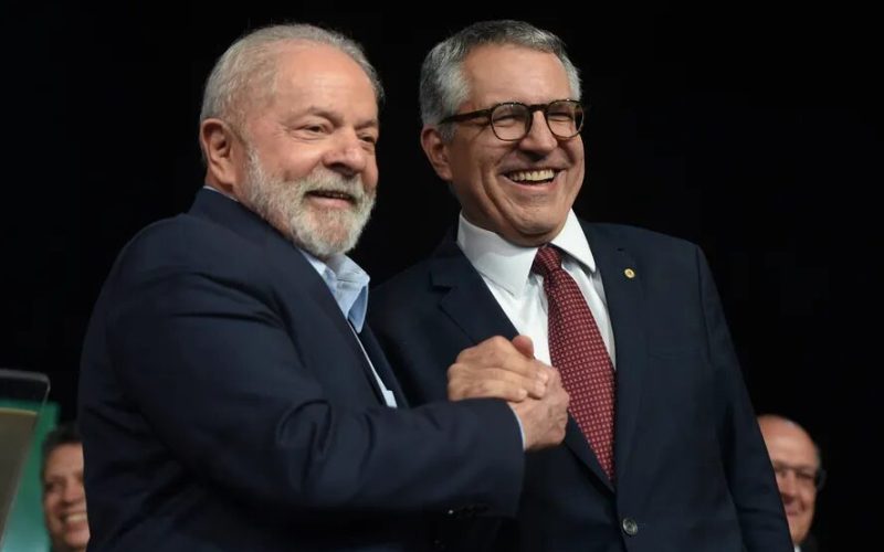 Presidente Lula reafirma confiança em Alexandre Padilha após críticas de Arthur Lira