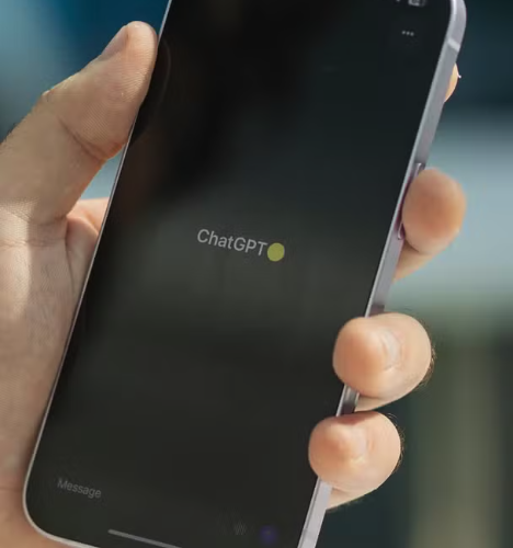 ChatGPT agora disponível no WhatsApp: envie mensagens para a IA diretamente no app
