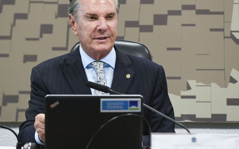 Gilmar dá marcha à ré e decisão sobre Collor voltará à pauta