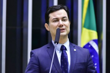 Clodoaldo Magalhães emite parecer contrário a projeto que flexibiliza licenciamento ambiental com seguro