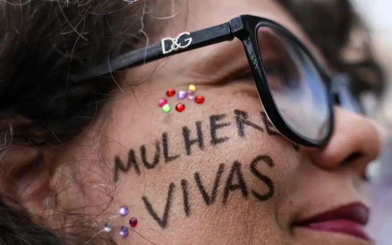 União dos Três Poderes em combate ao feminicídio: Pacto é lançado no Brasil