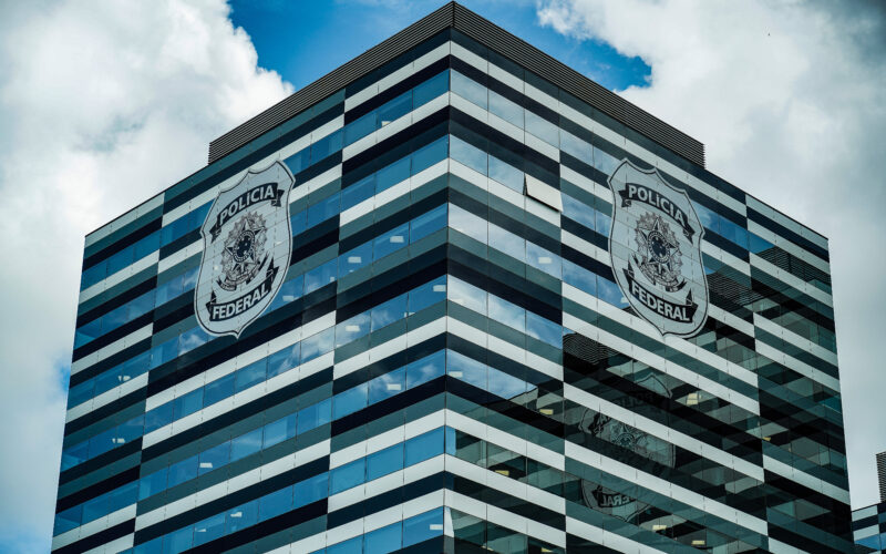 Polícia Federal realiza operação em busca de vazamento de informações de ministros do Supremo Tribunal Federal