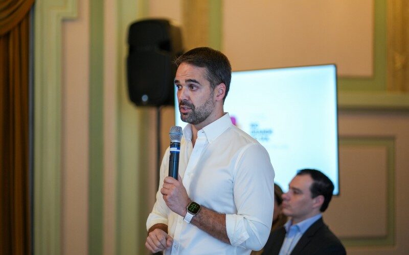 Eduardo Leite lança oficialmente sua candidatura à Presidência do Brasil