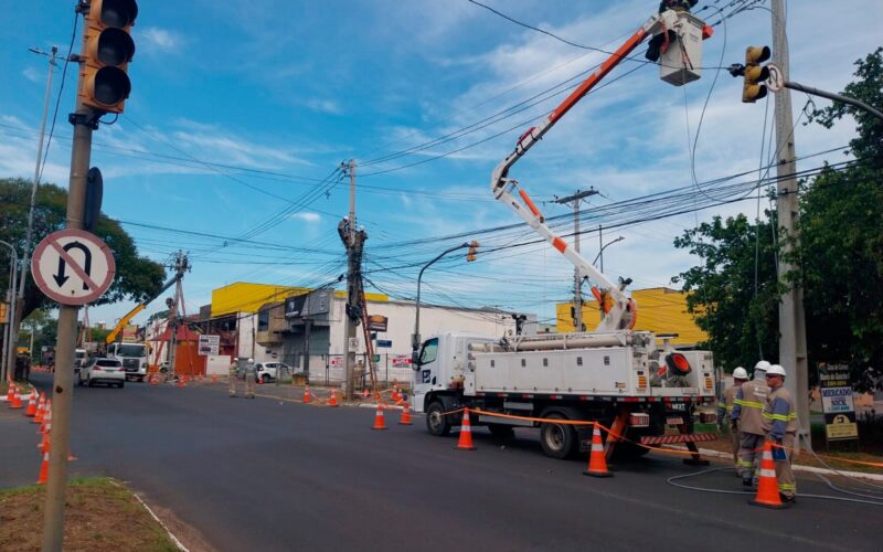 Rede elétrica reforçada para garantir energia duplicada ao Dmae pela CEEE Equatorial