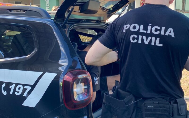 Judiciário determina fim da detenção de presos em delegacias e veículos no RS