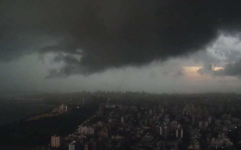 INMET emite alerta amarelo para tempestade em algumas regiões do RS nesta quarta-feira