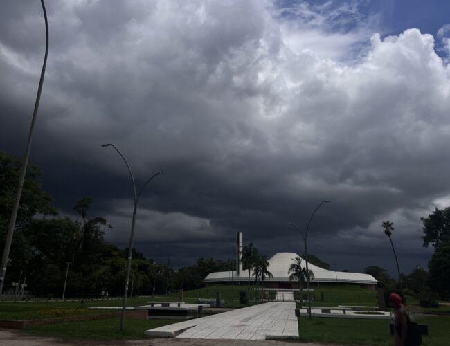 Frente fria trará chuvas para todas as regiões do Rio Grande do Sul na próxima semana