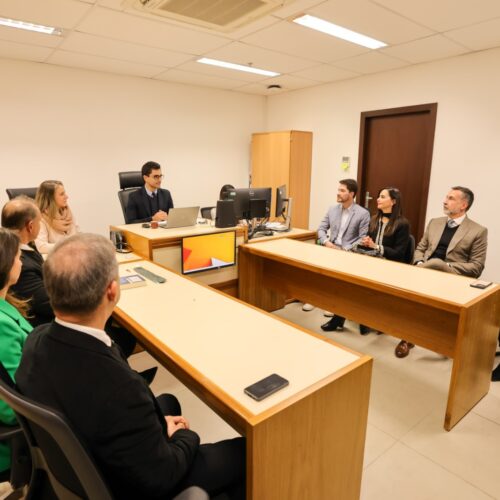 Novo pacto garante 1,4 mil novas vagas em penitenciárias do RS e reduz penalidades do Estado por falta de espaços.