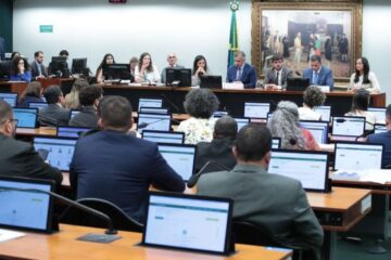 Comissão aprova proposta para diminuição da maioridade penal