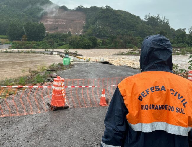 Defesa Civil do Rio Grande do Sul oferece suporte a cidades na gestão de crises naturais