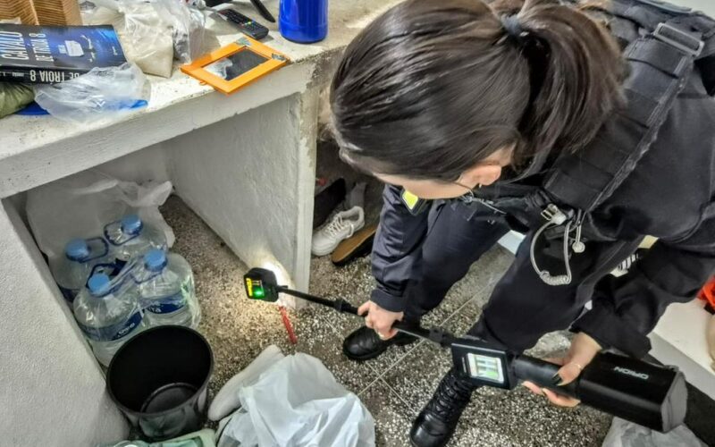 Ação policial foca em aparelhos de telefone vinculados a grupos criminosos na PASC
