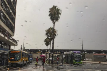 Inmet emite alerta amarelo para fortes chuvas no Rio Grande do Sul neste domingo (28)