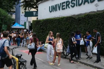 Prazo para se inscrever no Enem 2026 termina nesta sexta-feira na web