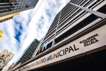 Prefeitura de Porto Alegre muda horário de funcionamento devido ao jogo da seleção brasileira na segunda-feira