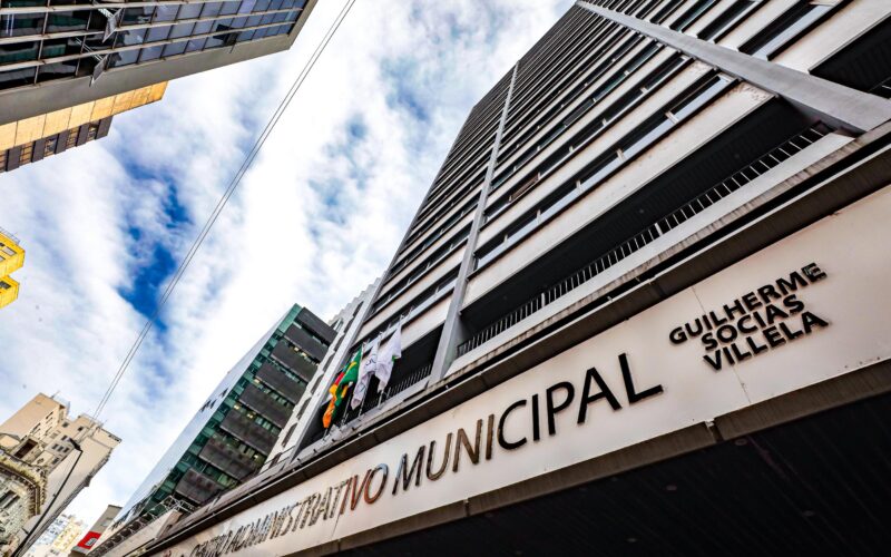 Prefeitura de Porto Alegre muda horário de funcionamento devido ao jogo da seleção brasileira na segunda-feira