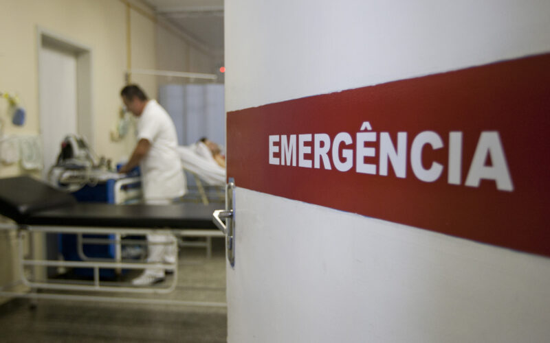 Hospitais de Porto Alegre lidam com lotação excessiva nas emergências