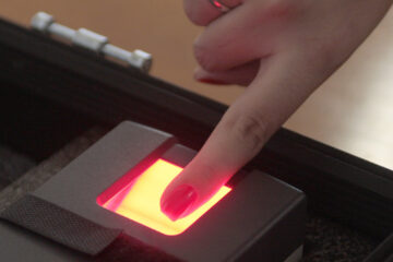 Votação em 2026 dispensará uso de biometria para eleitores
