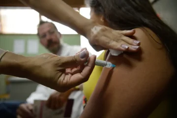 Ampliação do prazo para imunização de jovens de 15 a 19 anos contra o HPV