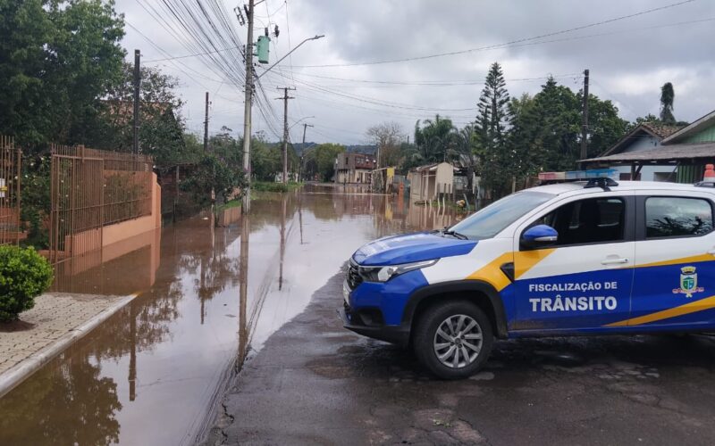 Tempestades causam ferimentos e deslocamentos em 85 cidades gaúchas