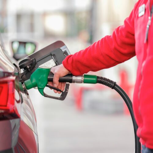 Aumento temporário: teor de etanol na gasolina passa de 30% para 32% por seis meses