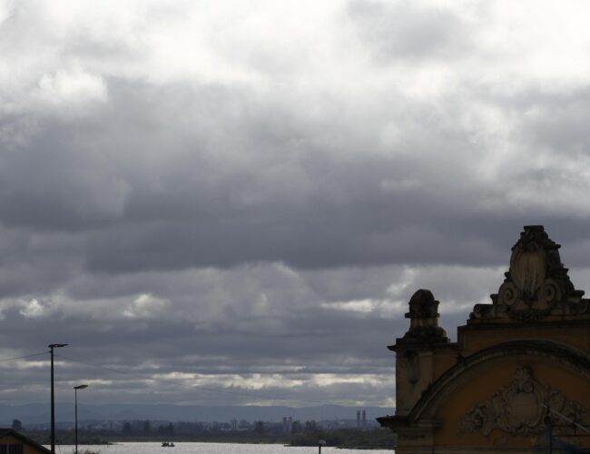 Chuva leve no leste do Rio Grande do Sul e retorno das baixas temperaturas marcam a quinta-feira