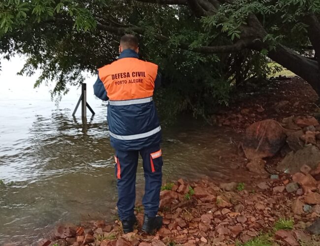 Alerta da Defesa Civil para risco de alagamentos nas Ilhas, Guarujá e Região Sul de Porto Alegre
