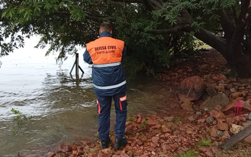 Alerta da Defesa Civil para risco de alagamentos nas Ilhas, Guarujá e Região Sul de Porto Alegre